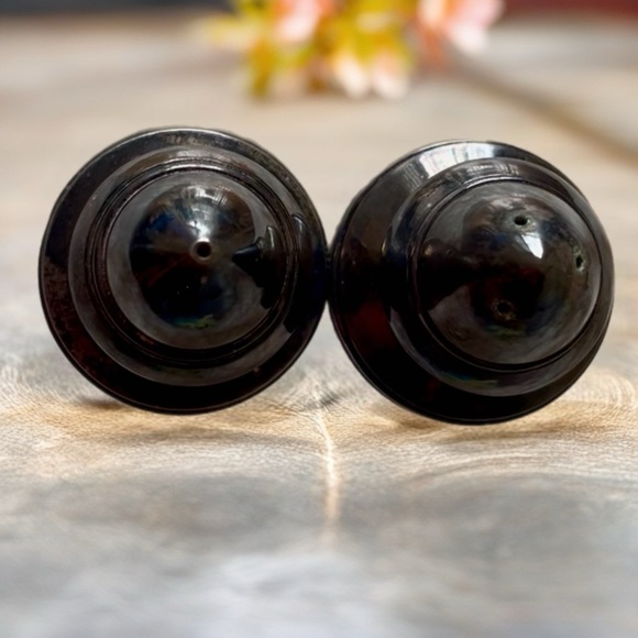 Vintage Silver Plated Salt and Pepper Shakers - Picture 5 of 8
